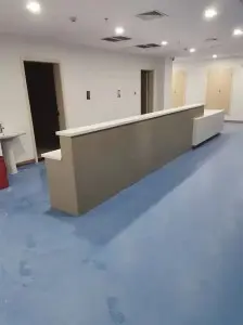 What should be paid attention to in the winter plastic floor construction_20241029142109