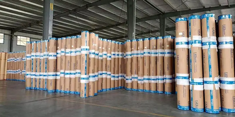 700000 Square meters standing stock