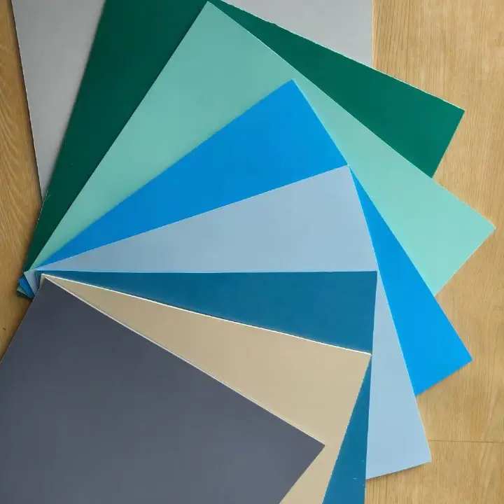 Pure color carbon free permanent anti-static floor roll 2.jpg