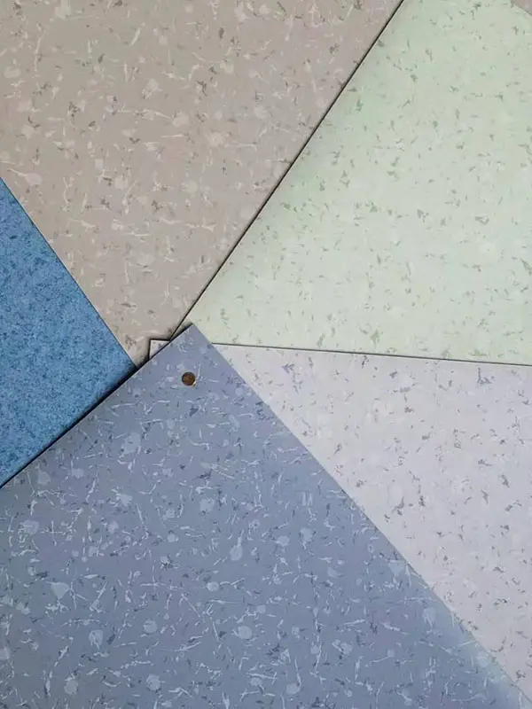 More than 500 color patters3